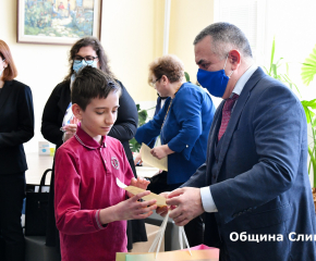 Стефан Радев: Традициите са богатство, но е важен и погледът към бъдещето, развитието и растежа   